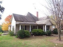Pre-foreclosure in  8TH AVE NW Hickory, NC 28601