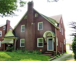 Pre-foreclosure in  EUCLID BLVD Youngstown, OH 44512