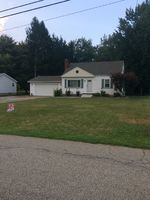 Pre-foreclosure in  HOLBROOK RD Youngstown, OH 44514