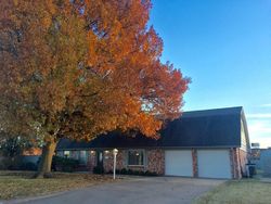 Pre-foreclosure in  NW EISENHOWER DR Lawton, OK 73505