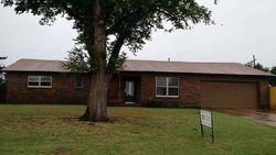 Pre-foreclosure in  SW 50TH ST Lawton, OK 73505