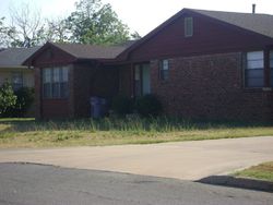 Pre-foreclosure in  NW 25TH ST Lawton, OK 73505