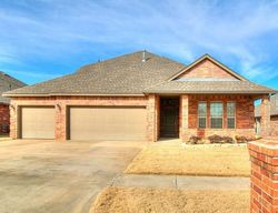 Pre-foreclosure in  NW 118TH PL Yukon, OK 73099