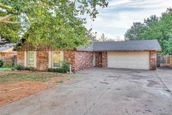 Pre-foreclosure in  MOCKINGBIRD LN Elk City, OK 73644