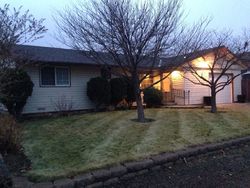 Pre-foreclosure in  WALNUT ST Milton Freewater, OR 97862