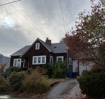 Pre-foreclosure in  SE 22ND AVE Portland, OR 97202