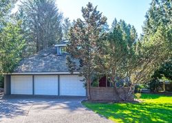 Pre-foreclosure in  COUNTRY CMNS Lake Oswego, OR 97034