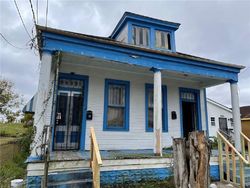 Pre-foreclosure in  CHARTRES ST New Orleans, LA 70117