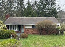 Pre-foreclosure Listing in ARIZONA DR ALLISON PARK, PA 15101