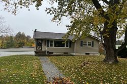 Pre-foreclosure in  S TIMBER LN Eureka, IL 61530