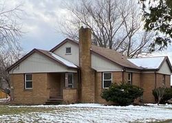 Pre-foreclosure in  10TH AVE Silvis, IL 61282