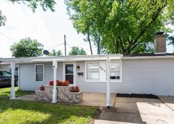 Pre-foreclosure in  MAPLEWOOD AVE Dekalb, IL 60115