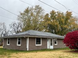 Pre-foreclosure in  W RAYMOND ST Brownstown, IN 47220