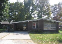 Pre-foreclosure Listing in MONROE ST CARLYLE, IL 62231