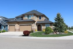 Pre-foreclosure in  W CROSS SLOPE PL Nampa, ID 83686