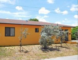 Pre-foreclosure Listing in NW 3RD AVE HALLANDALE, FL 33009