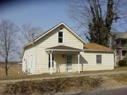 Pre-foreclosure in  N MAIN ST Pleasantville, OH 43148