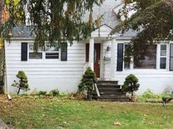 Pre-foreclosure in  ARDSLEY RD Stamford, CT 06906