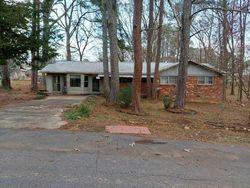 Pre-foreclosure in  CRESTWOOD DR Canton, GA 30114
