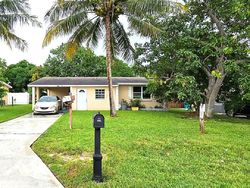 Pre-foreclosure in  SW 10TH AVE Boynton Beach, FL 33435