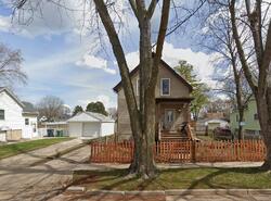 Pre-foreclosure in  VERMONT ST Fond Du Lac, WI 54937