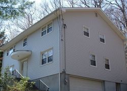 Pre-foreclosure Listing in LAKE SHORE DR PLEASANTVILLE, NY 10570