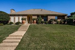 Pre-foreclosure in  MEADOWVIEW DR Mesquite, TX 75150