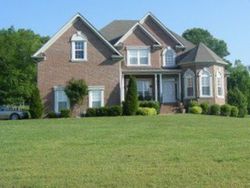 Pre-foreclosure in  SHERRIE LN Thompsons Station, TN 37179