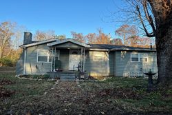 Pre-foreclosure in  LAND LOOP RD Dunlap, TN 37327