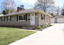 Pre-foreclosure in  KENT RD Stow, OH 44224