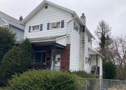 Pre-foreclosure Listing in MAIN ST KINGSTON, PA 18704
