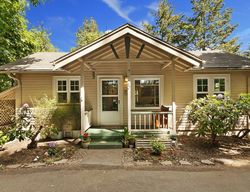 Pre-foreclosure in  SW CAPITOL HILL RD Portland, OR 97219