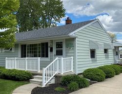 Pre-foreclosure in  JUNIOR DR Maumee, OH 43537