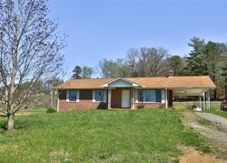 Pre-foreclosure in  GILLIAM MOUNTAIN RD Hendersonville, NC 28792