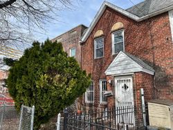 Pre-foreclosure in  52ND AVE Maspeth, NY 11378