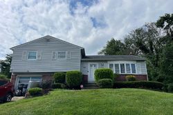 Pre-foreclosure in  WOODLANE RD Mount Holly, NJ 08060