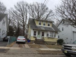 Pre-foreclosure in  LAKESIDE DR Nutley, NJ 07110