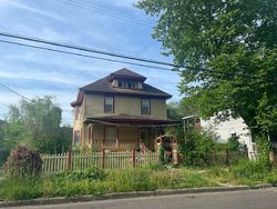 Pre-foreclosure in  E MONTROSE ST Vineland, NJ 08360