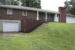 Pre-foreclosure in  ROCKHOUSE RD Russellville, MO 65074