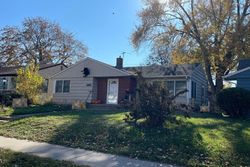 Pre-foreclosure in  HOYT AVE E Saint Paul, MN 55119