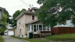 Pre-foreclosure in  MAPLEWOOD AVE Lansing, MI 48910