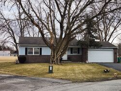 Pre-foreclosure in  EASTWIND CT Crown Point, IN 46307
