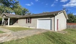 Pre-foreclosure Listing in CROWN VETCH LN BEREA, KY 40403