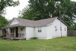 Pre-foreclosure Listing in N WOOD ST CANEY, KS 67333