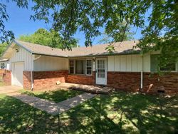 Pre-foreclosure in  E FRONTENAC ST Wichita, KS 67219