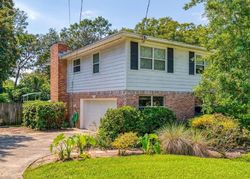 Pre-foreclosure in  GREEN ARBOR PL Jacksonville, FL 32277