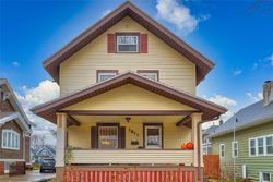 Pre-foreclosure in  GRANDE AVE SE Cedar Rapids, IA 52403