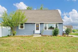 Pre-foreclosure in  24TH AVE SW Cedar Rapids, IA 52404