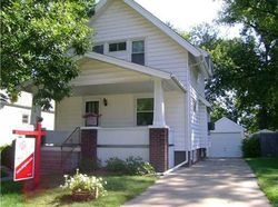 Pre-foreclosure in  OAKLAND RD NE Cedar Rapids, IA 52402