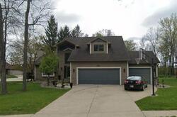 Pre-foreclosure in  OAK CHASE RUN Fort Wayne, IN 46845